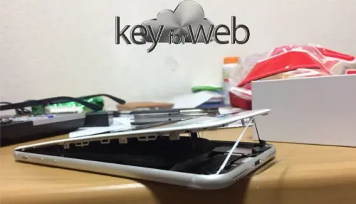 iPhone 8 Plus, nuovi casi di batterie gonfie e schermo scollato, Apple indaga