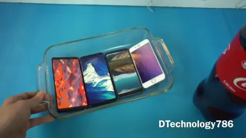 Samsung Galaxy Note 8 vs Samsung Galaxy S8 vs LG G6 vs iPhone 7 Plus in un Coca Cola Test