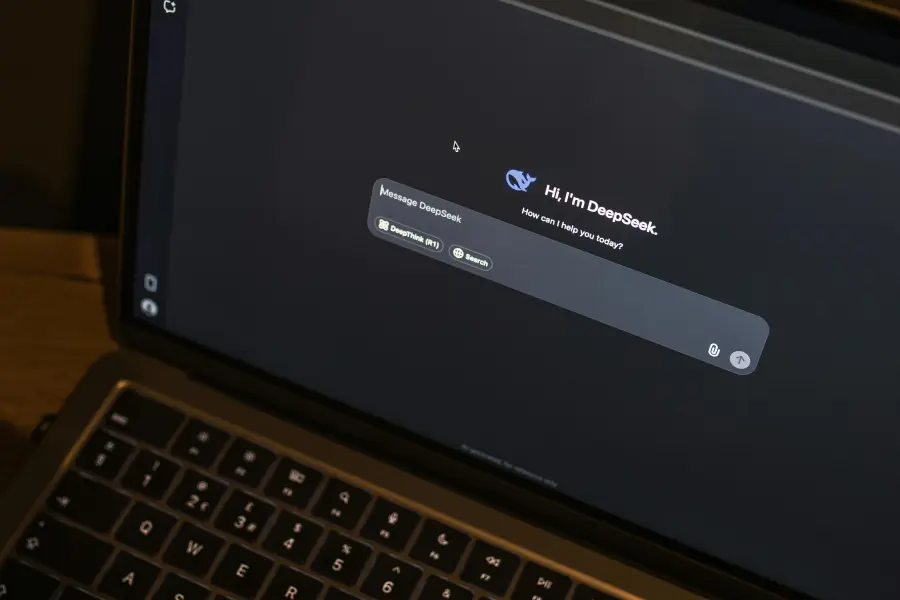 AI generativa per testi: come funziona e cosa può produrre