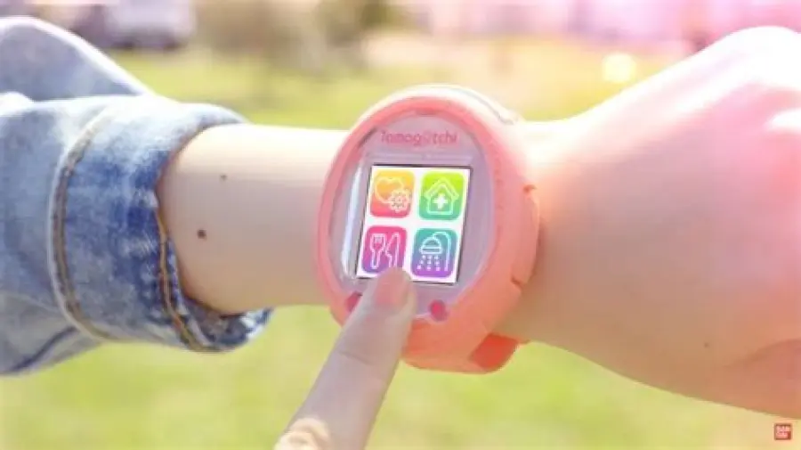 Il Tamagotchi ritorna come Smartwatch