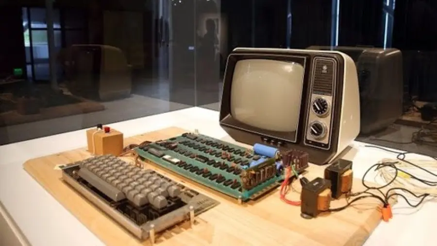 Su Ebay arriva un rarissimo Apple I assemblato da Steve Jobs e Wozniak