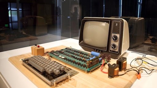 Su Ebay arriva un rarissimo Apple I assemblato da Steve Jobs e Wozniak