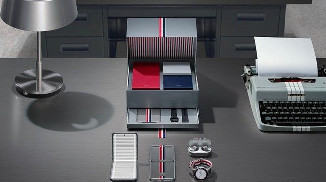 Samsung Galaxy Z Flip Thom Browne Edition arriva in Italia: foto, dettagli e prezzo