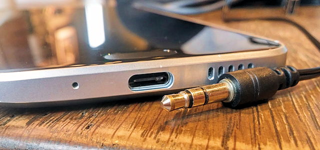 Samsung Galaxy Note 10 verso l'esclusione del jack audio