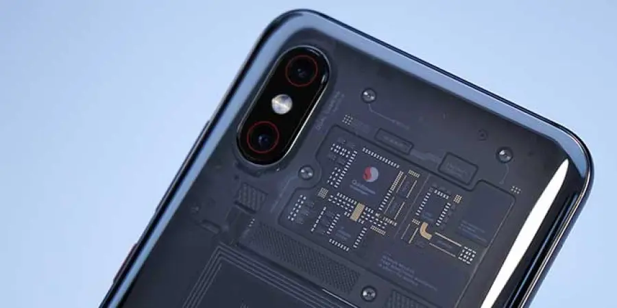 Mi 8 Explorer Edition delude, la parte posteriore trasparente è un fake