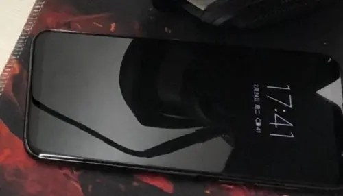 Meizu 16 in una nuova immagine reale