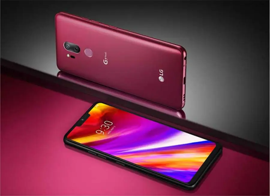 LG G7 ThinQ viene aperto ed ispezionato da JerryRigEverything
