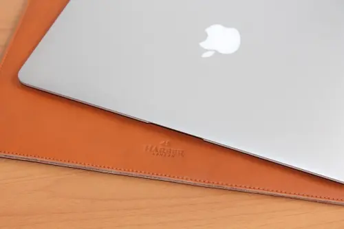 Recensione Harber London Slim Leather MacBook Sleeve Case: semplice, curata ed elegante