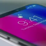 Un iPhone X si fa una vacanza di 2 settimane in fondo ad un fiume e ne esce illeso