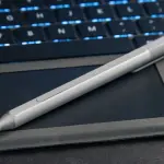 Surface Pen: Microsoft sperimenta la ricarica tramite display