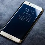 Bloccato l'aggiornamento Android 8.0 Oreo su Galaxy S7 e S7 Edge