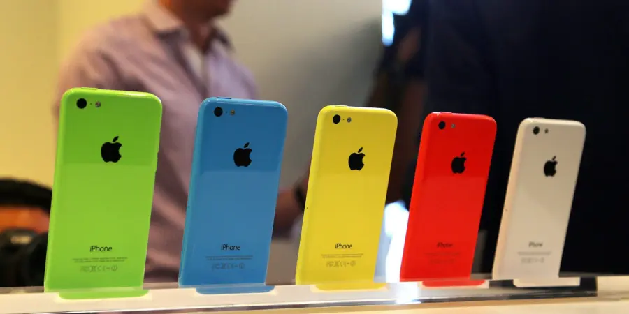 iPhone X da 6.1 pollici dedicato ai giovani e in tre nuovi colori