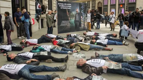 Apple: nuova protesta degli attivisti francesi Attac