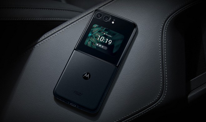 Motorola presenta Razr 2022, una nuova versione dello smartphone
