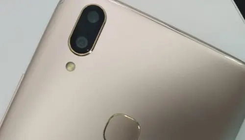 Vivo V9 salta fuori in nuove immagini dettagliate