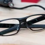 Intel Vault, ecco gli smart glass che sembrano normali occhiali da vista