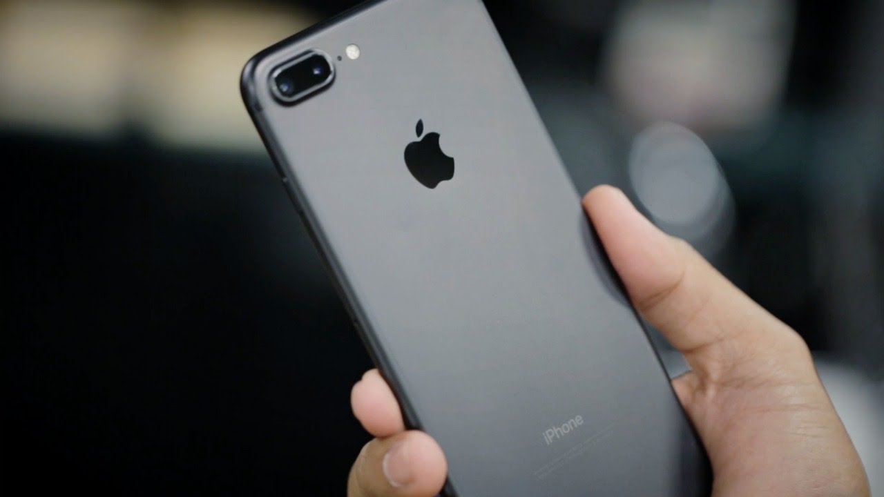 iPhone 7 Plus ferma un proiettile durante una rapida