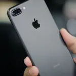 iPhone 7 Plus ferma un proiettile durante una rapida