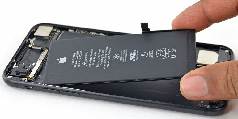 Svolta batterygate Apple: presto sarà possibile disabilitare 