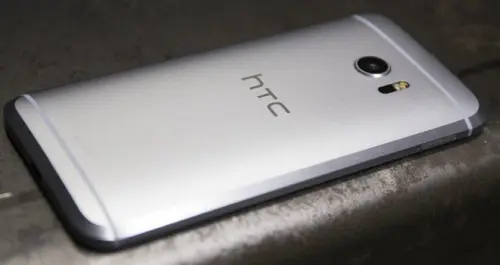 Bloccato il roll-out a Oreo per HTC 10