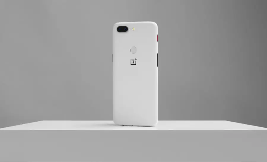 OnePlus 5T Sandstone White è già esaurito in poche ore