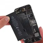 Apple potrebbe pagare 999 miliardi di dollari per il caso batterie