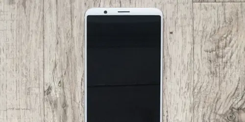 OnePlus 5T bianco esiste secondo nuove indiscrezioni in rete