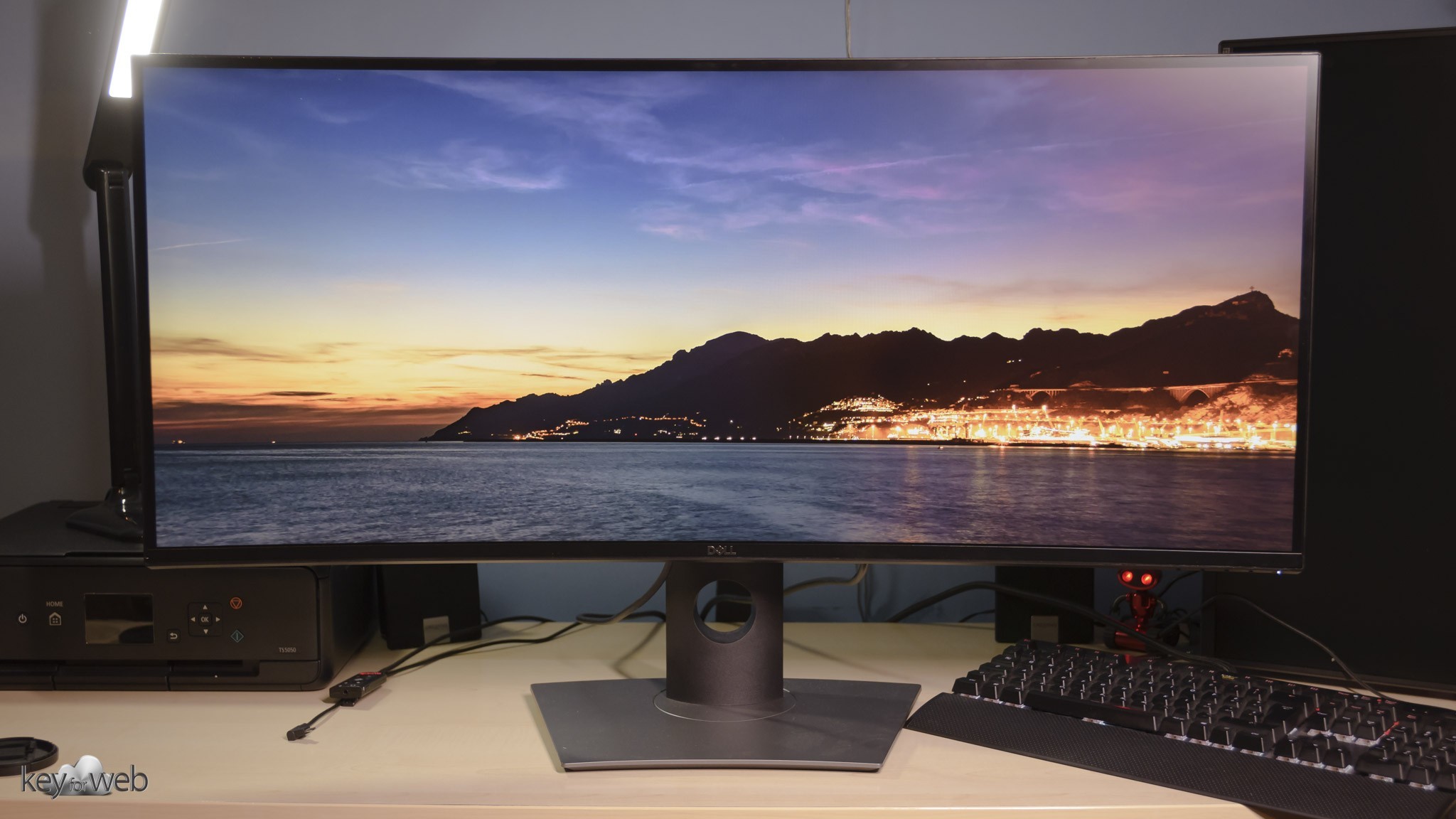 Dell U3818DW: recensione monitor panoramico 38