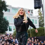 Apple e Gwen Stefani per un concerto di Natale