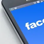 Errore lingua Facebook: come risolvere il problema