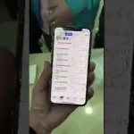 Drop test di Apple iPhone X che cade durante il Day One