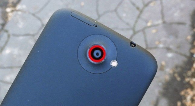 Rumor: l’HTC M7 utilizza sensori con ultrapixel sovrapposti