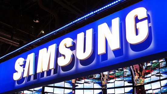 Galaxy S5 non avrà un display curvo