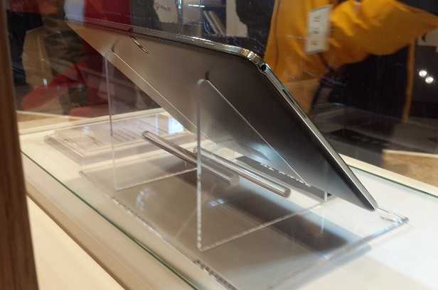 Samsung Galaxy Note Pro 12.2 intestato a AT&T con numero di modello SM-P907A?