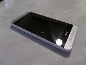 HTC One mini display_2