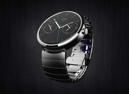 Motorola Moto 360: schermo OLED, vetro zaffiro, induzione magnetica e ricarica Wireless