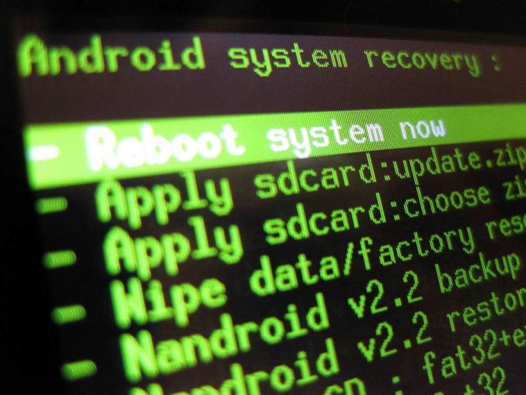 Towelroot porta il root sui Galaxy con KitKat senza incrementare il Knox!