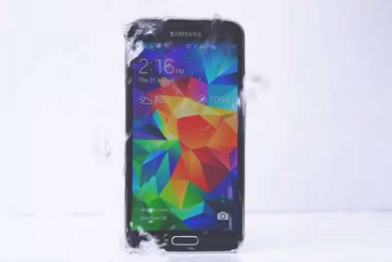 Arriva l’Ice Bucket Challenge per Galaxy S5 che rilancia la sfida!