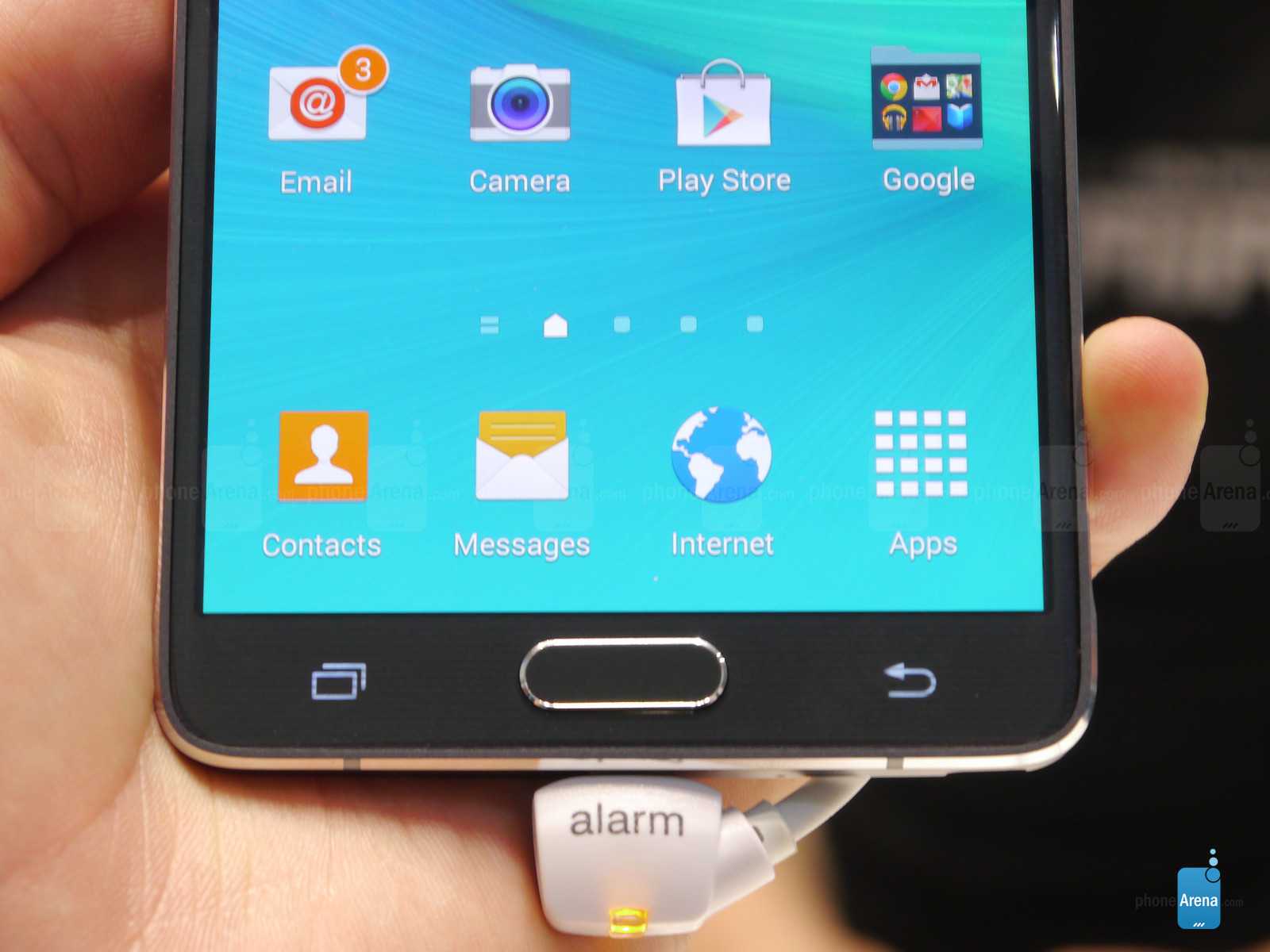 Fingerprint-scanner-in-the-home-button