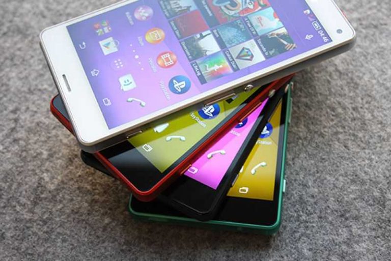 Ecco le prime immagini ufficiali del Sony Xperia Z3 Compact in quattro differenti colorazioni