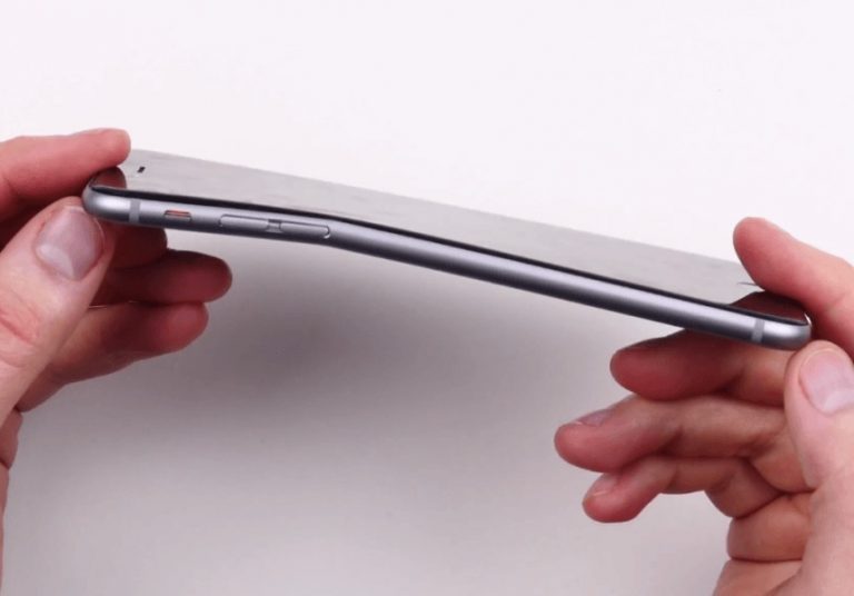 Scoppia il caso bendgate per iPhone 6 Plus che si piega pericolosamente nelle tasche!