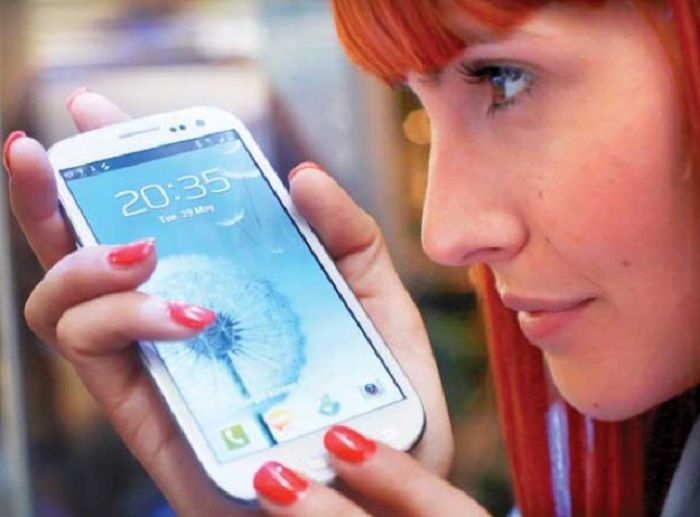 Gli smartphone del futuro riconosceranno anche le orecchie