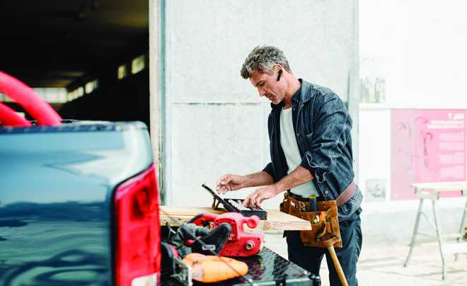 Jabra Steel, il nuovo auricolare bluetooth resistente a tutto