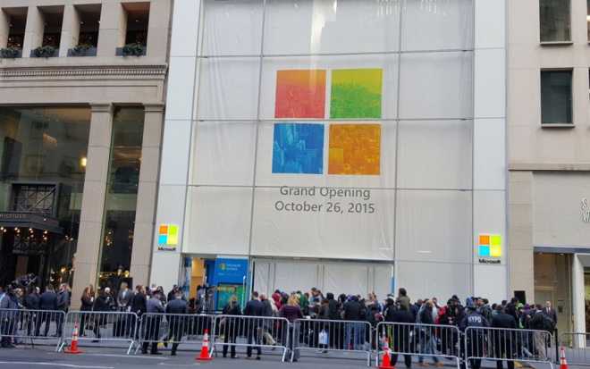 Microsoft e Apple sfida nelle vendite, aperto un negozio MS a New York