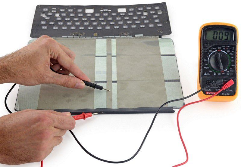 Smart Keyboard smontata da iFixit