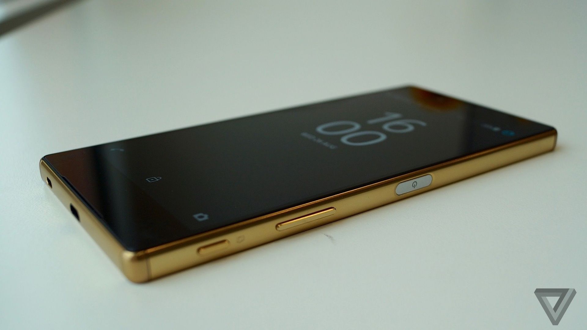 iPhone 6s vs Xperia Z5