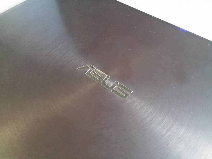 Recensione Asus ZenBook UX305, il vero rivale di MacBook Air