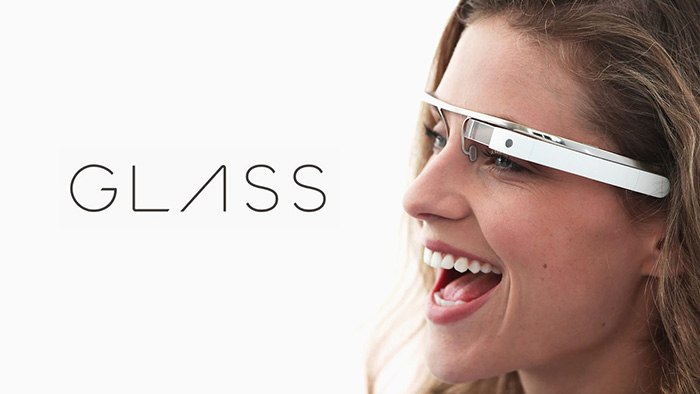 Google Glass, chiudono le pagine social. Progetto abbandonato?