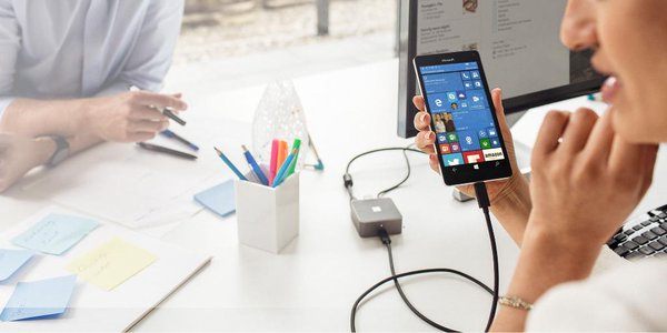 Microsoft ritarda la consegna della Display Dock e offre 20€ di buono