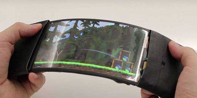 Lo smartphone flessibile esiste e si chiama ReFlex